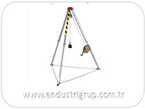 3-uc-ayakli-halatli-tripod-tripot-adam-insan-kuyu-kuyuya-indirme-cikarma-kurtarma-irgat-vinc-vinci-vincleri-ayagi-sistem-modeli-fiyati-imalati (4) 3-uc-ayakli-halatli-tripod-tripot-adam-insan-kuyu-kuyuya-indirme-cikarma-kurtarma-irgat-vinc-vinci-vincleri-ayagi-sistem-modeli-fiyati-imalati